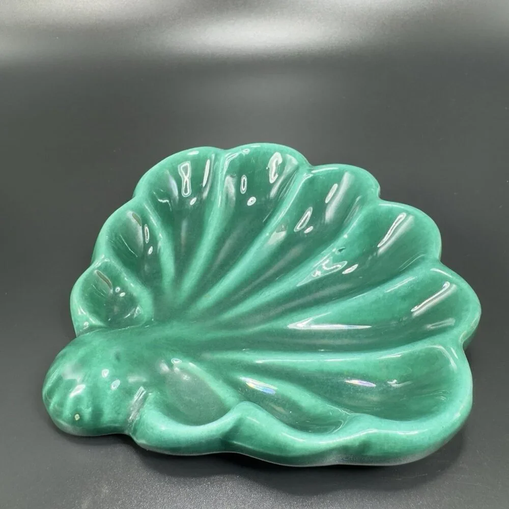 Hand Made USA Pottery Stoneware Green Shell Dish‎ Soap Holder Trinket Dish VTG